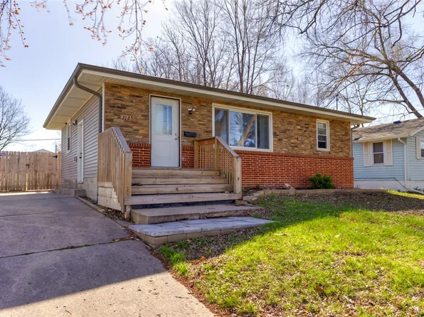 2125 Searle St, Des Moines, IA 50317