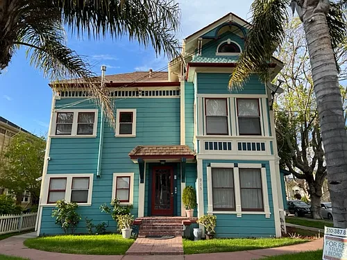 935 Santa Clara Ave #4 Photo 1
