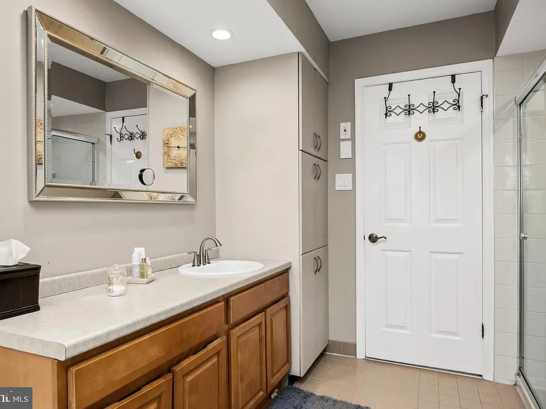1410 Chanticleer — Photo 23