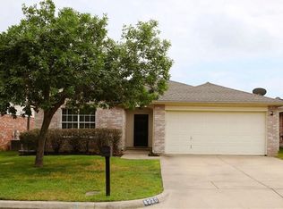 4220 Heritage Way Dr, Fort Worth, TX 76137