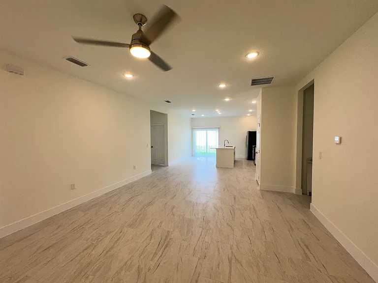 486 Big Sioux Ct — Photo 14