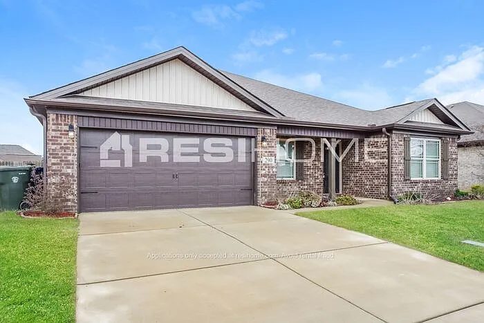 290 Silbury Rd — Photo 2