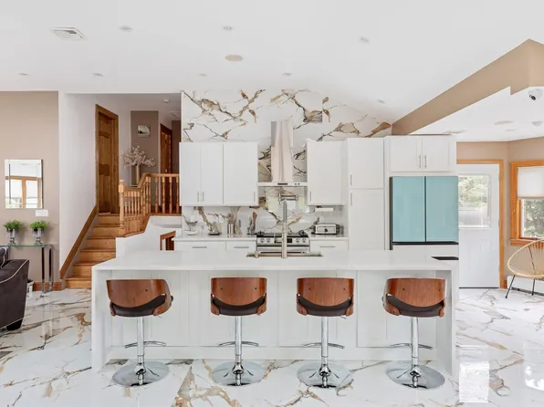 611 Colfax Place, North Woodmere, NY 11581