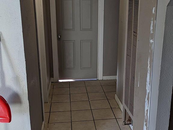 5th image of 1306 N Kelly Ave