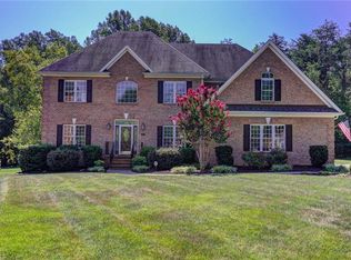 215 Oakmont Cir, Kernersville, NC 27284