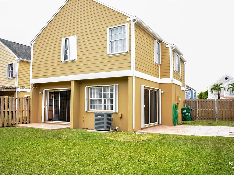 11759 SW 117th Pl — Photo 15