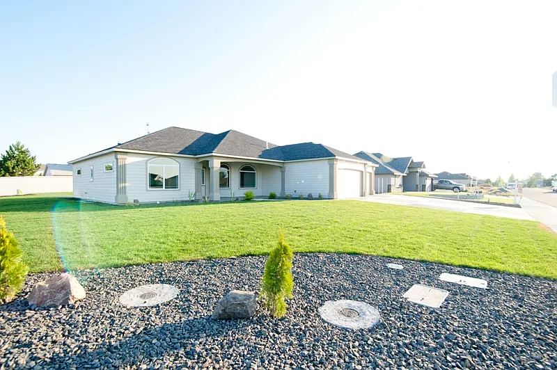 4106 Sahara Dr photo 1