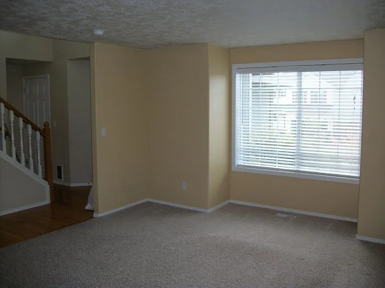 2187 NE Grandhaven St — Photo 3