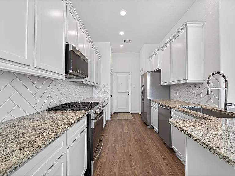 5703 Foggy Vine Ct — Photo 15