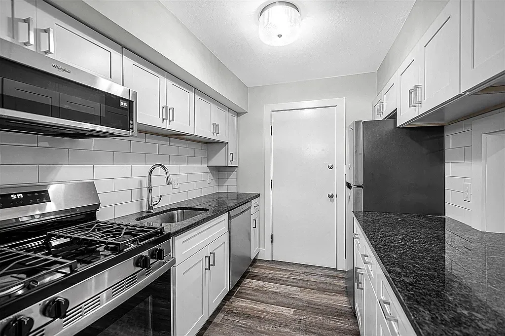 1 bed, 672 sqft, $2,200 — Photo 1