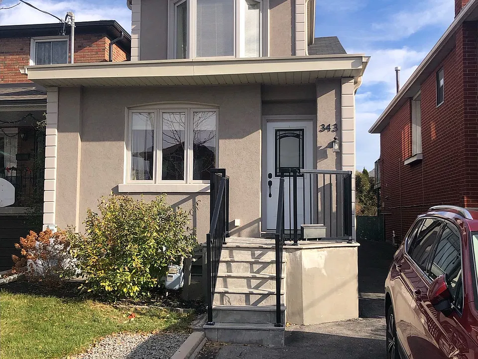 343 Monarch Park Ave