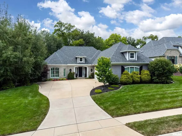 4928 Woody Creek Cir, Bettendorf, IA 52722