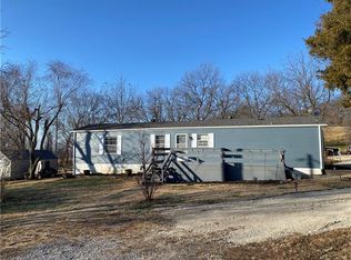 85 Walnut Dr, Linn Valley, KS 66040