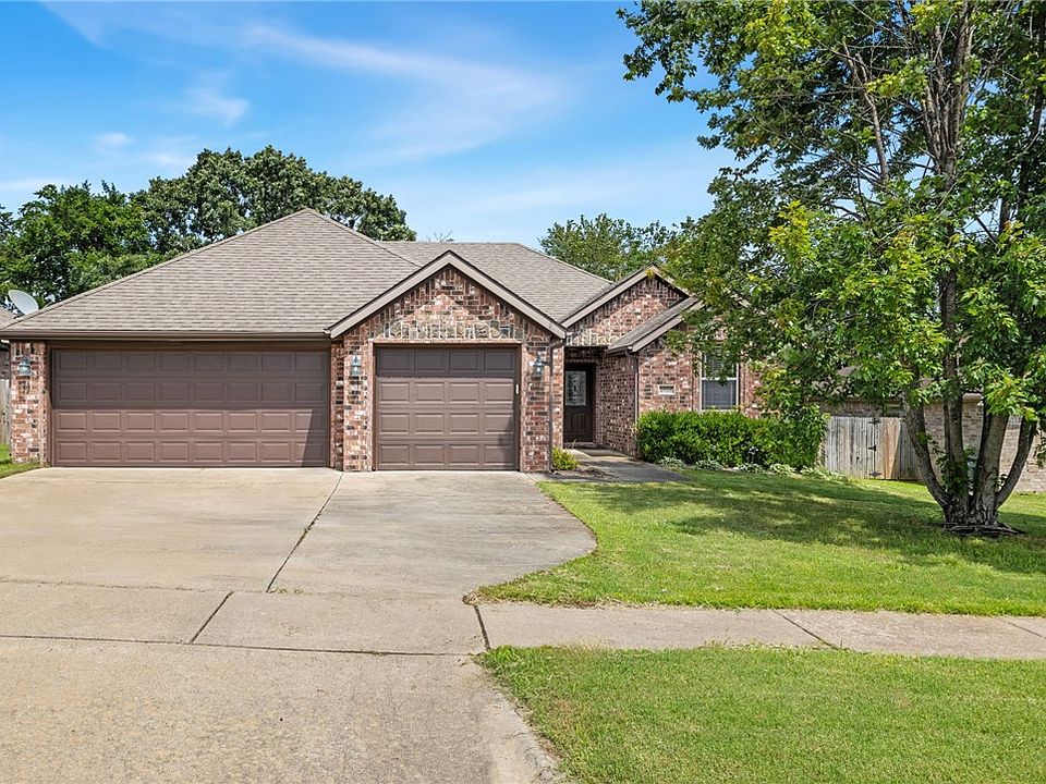 1st image of 2958 N Cassius Ln