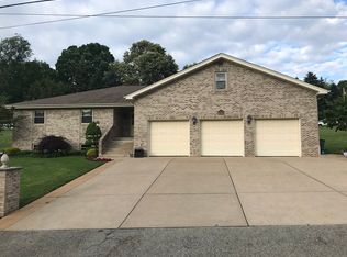 31 Cabindale Dr, Mc Kees Rocks, PA 15136