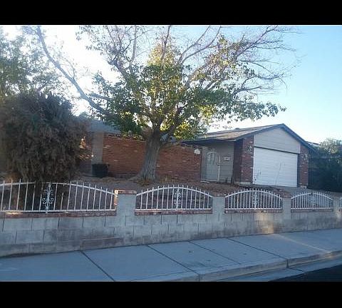 3rd image of 401 Cactus Bloom Ln