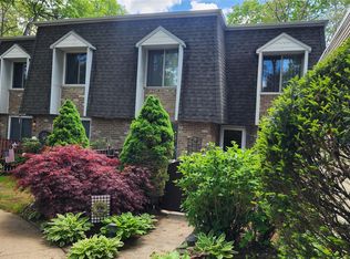 175 Cambridge Dr, Port Jefferson Station, NY 11776