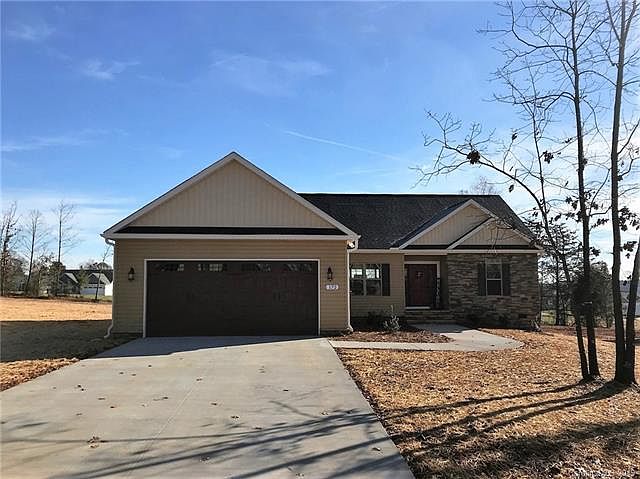1st image of 132 Castle Pines Ln