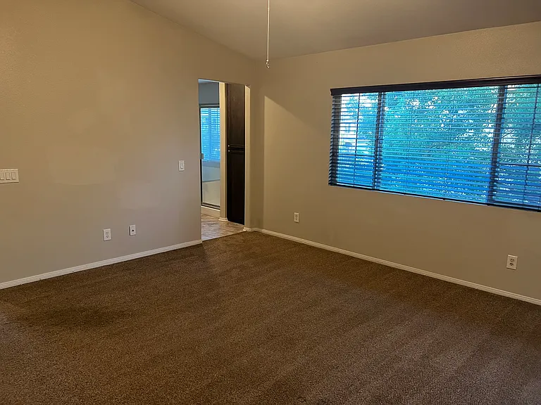 45204 Almora St — Photo 28