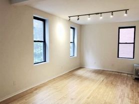 15 Sheridan Sq