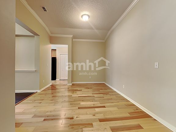 3rd image of 4699 Pine Lake Dr