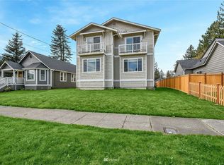 313 Bendigo Blvd N UNIT 1, North Bend, WA 98045