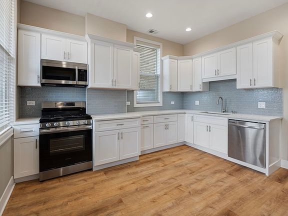 5th image of 1446 W Lexington St #1