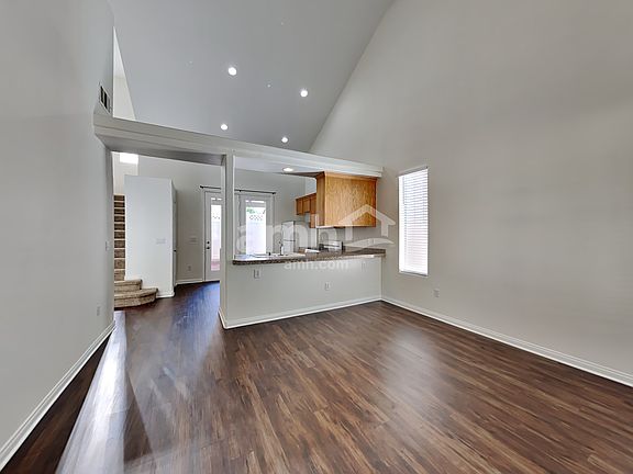 3rd image of 7551 French Springs St