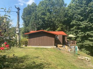 141 Audrey Dr, Byrdstown, TN 38549