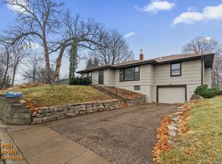 2184 Ashland Ln, Mound, MN 55364