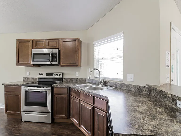 2408 Sonja Ct — Photo 8