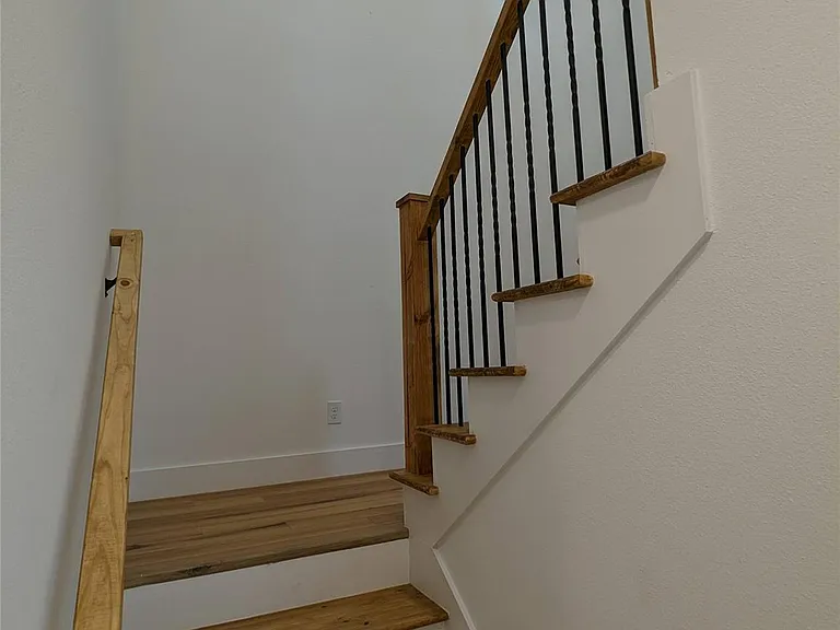 4915 Fisk St — Photo 18