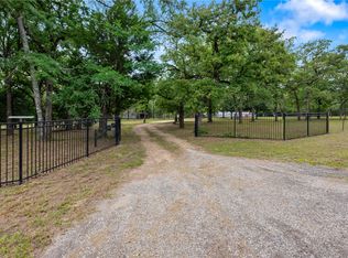 8810 Jackrabbit Ln, Bryan, TX 77808