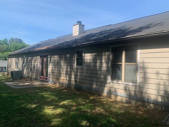 4th image of 402 River Point Dr