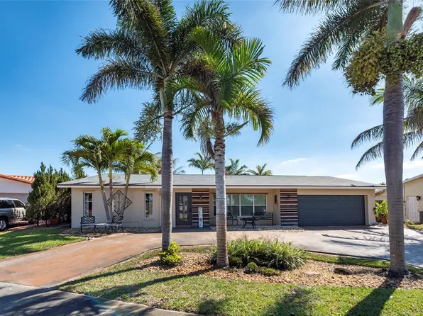 741 NW 97th Terrace, Pembroke Pines, FL 33024