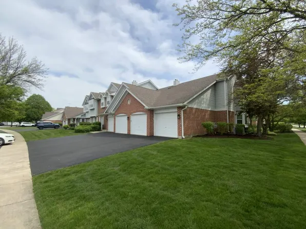 864 Quin Ct APT 102, Naperville, IL 60563