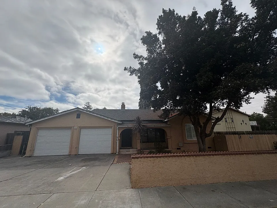 6298 Dairy Ave