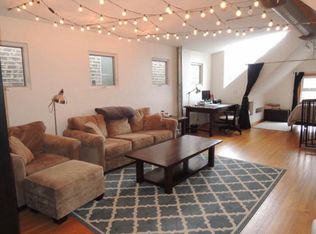 708 W Melrose St #3, Chicago, IL 60657