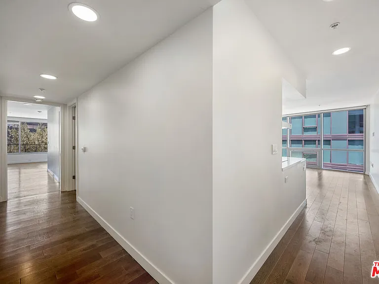 901 S Flower St #601 — Photo 9