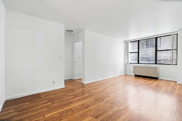 Rented by Triumph Property Group | media 9