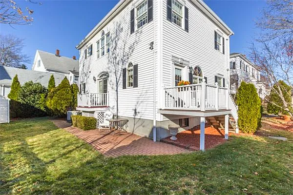 17 Webster St — Photo 30