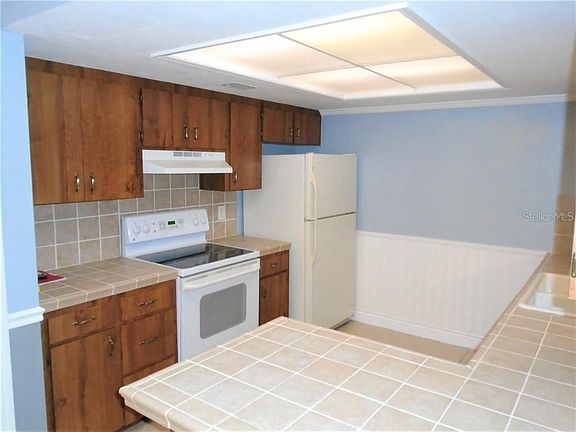4th image of 1803 Carolina Ct