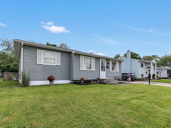 5th image of 857 Higbee Dr S