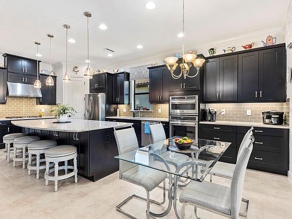 3rd image of 5604 Semolino St
