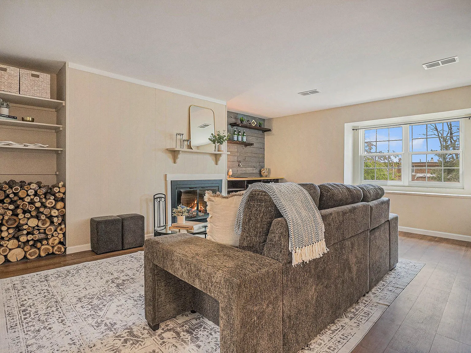 3 bed, 2.5 bath, 1540 sqft, $2,600 — Photo 4