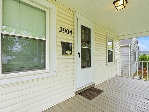 3rd image of 2904 Grace Ave