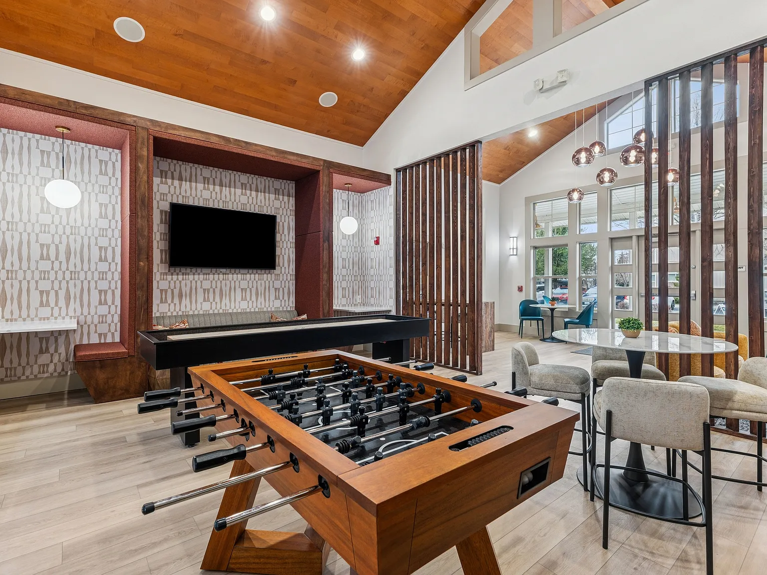 Island View Apartments — Photo 4
