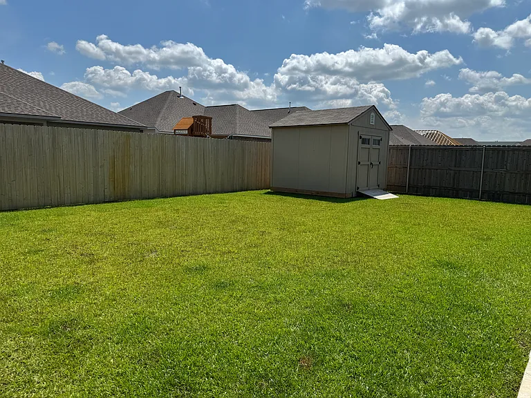 105 Gilded Ln — Photo 16