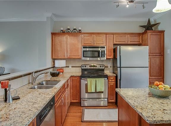 5th image of 143 Avalon Dr #143
