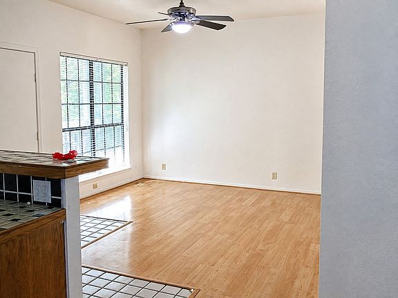 2nd image of 303 W 35th St APT 204